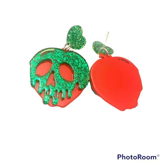 Snow White Poison Apple Earrings - Picture 4 of 5